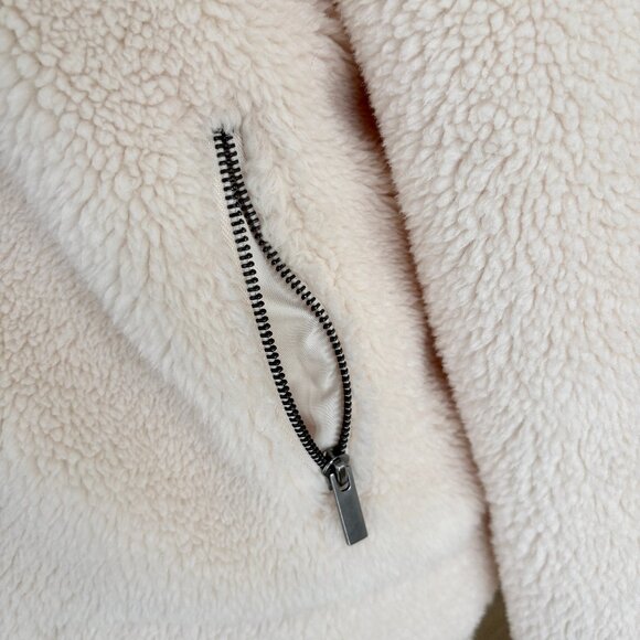 Universal Thread Sherpa Bomber Jacket in Ivory, Size Small - Picture 9 of 14